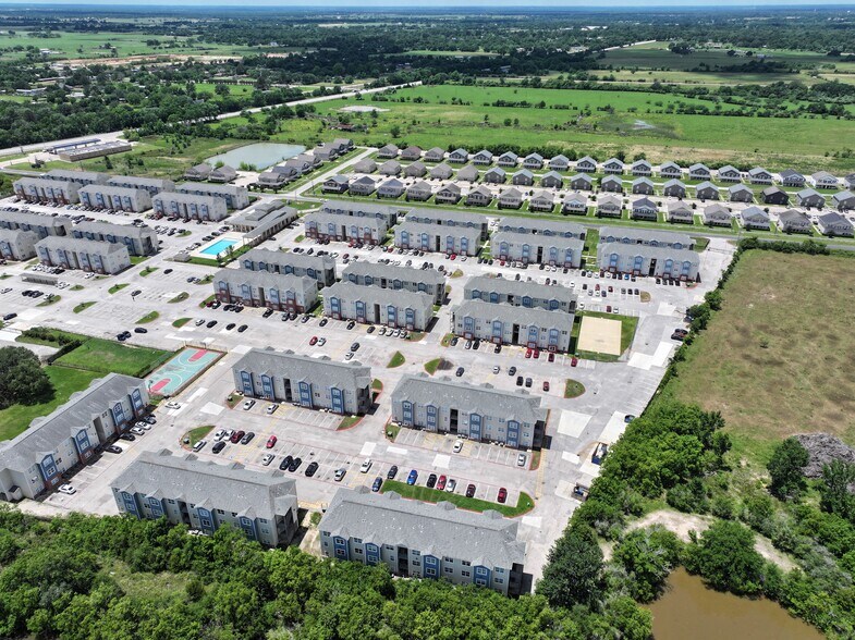 23286 Richards Rd, Prairie View, TX à vendre - Photo de l’immeuble – Image 2 sur 16