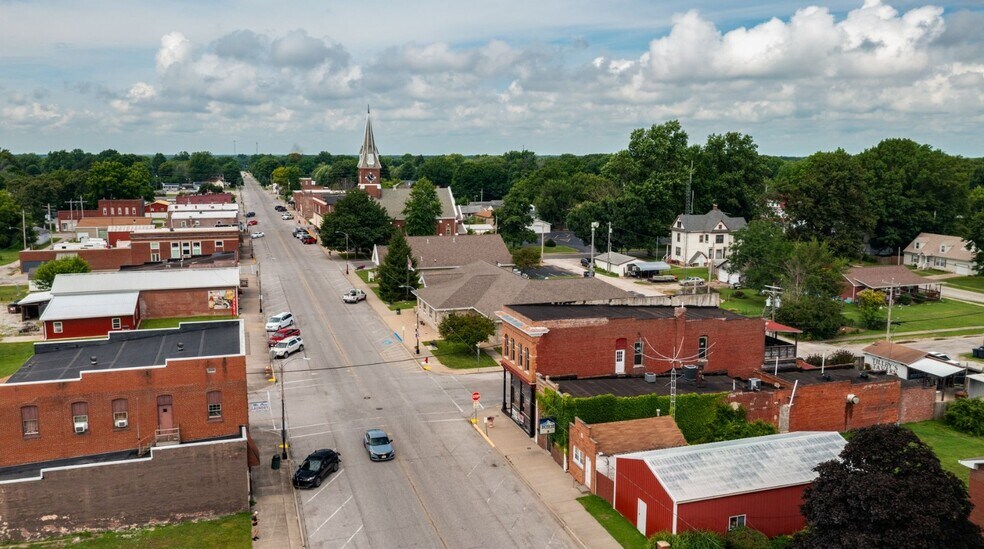 303 E Main St, Mount Olive, IL à vendre - Photo de l’immeuble – Image 1 sur 28