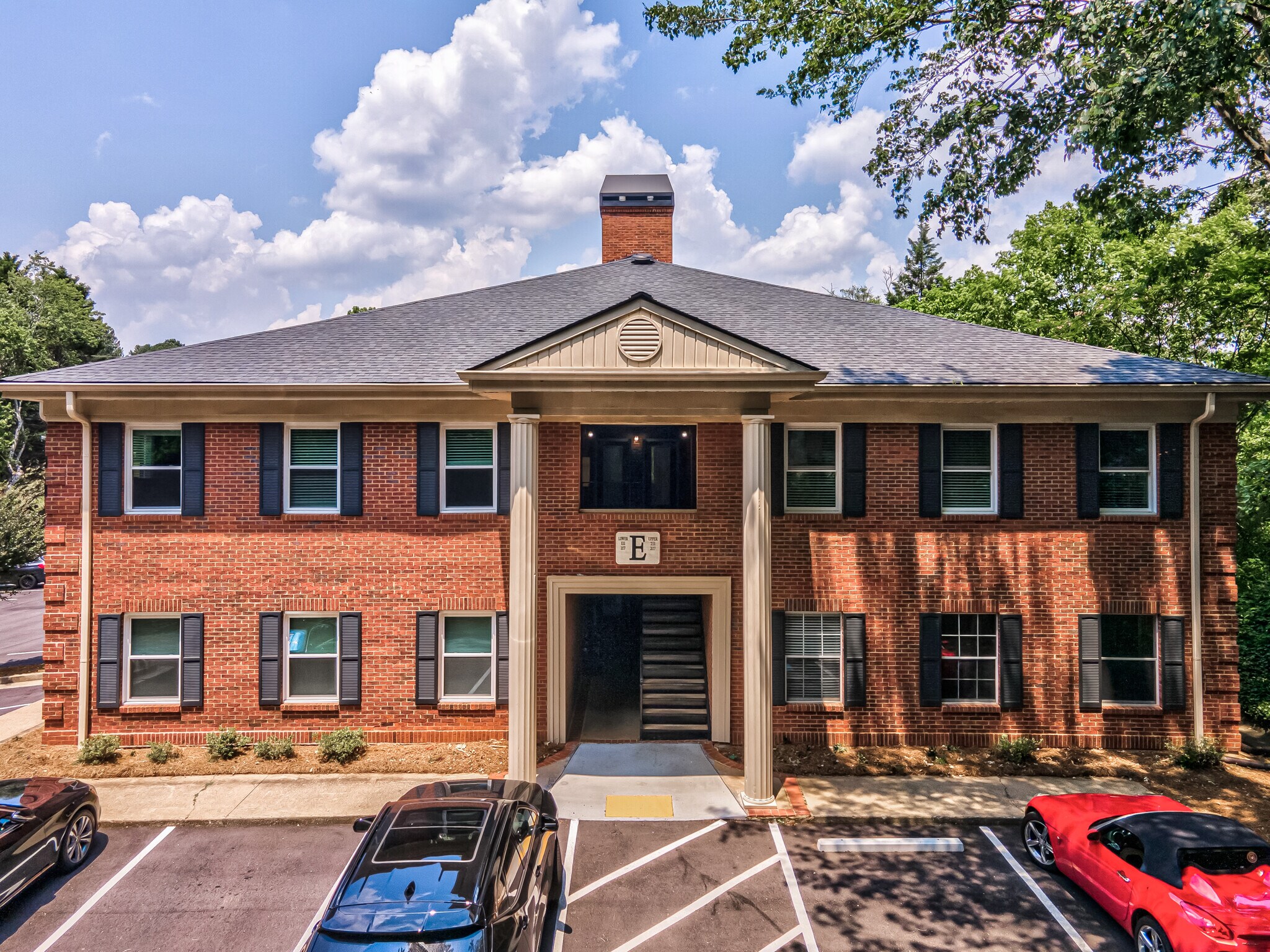 425 E Crossville Rd, Roswell, GA à vendre Photo de l’immeuble– Image 1 sur 47
