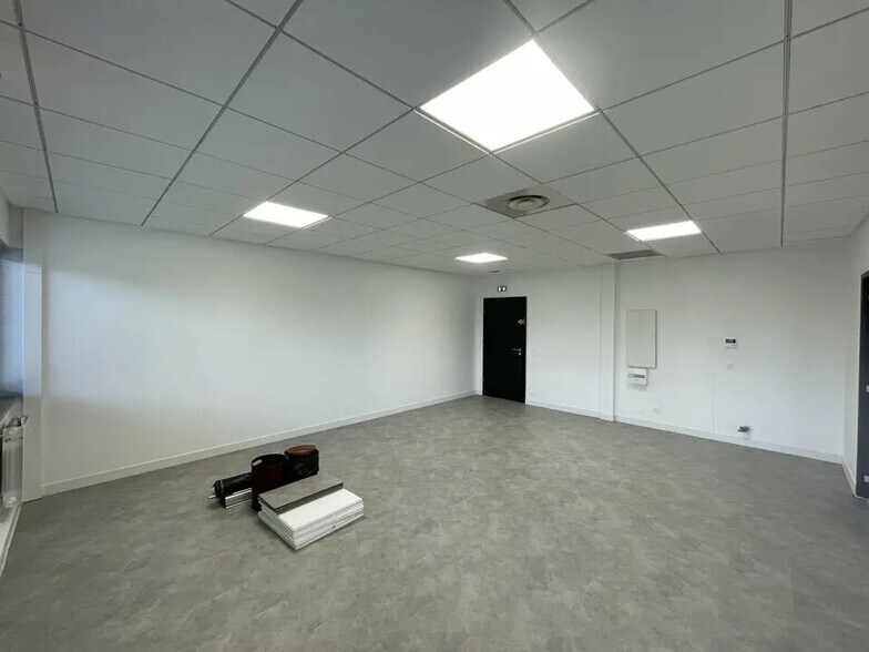Bureau dans Oberhausbergen à louer - Photo intérieure – Image 3 sur 6