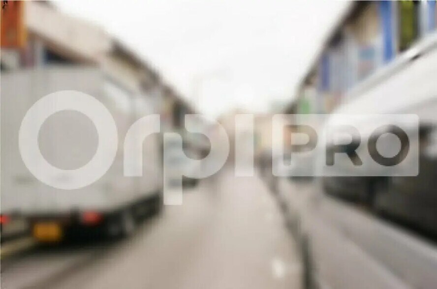 Local commercial dans Saint-Vincent-de-Tyrosse à louer - Photo de l’immeuble – Image 1 sur 1