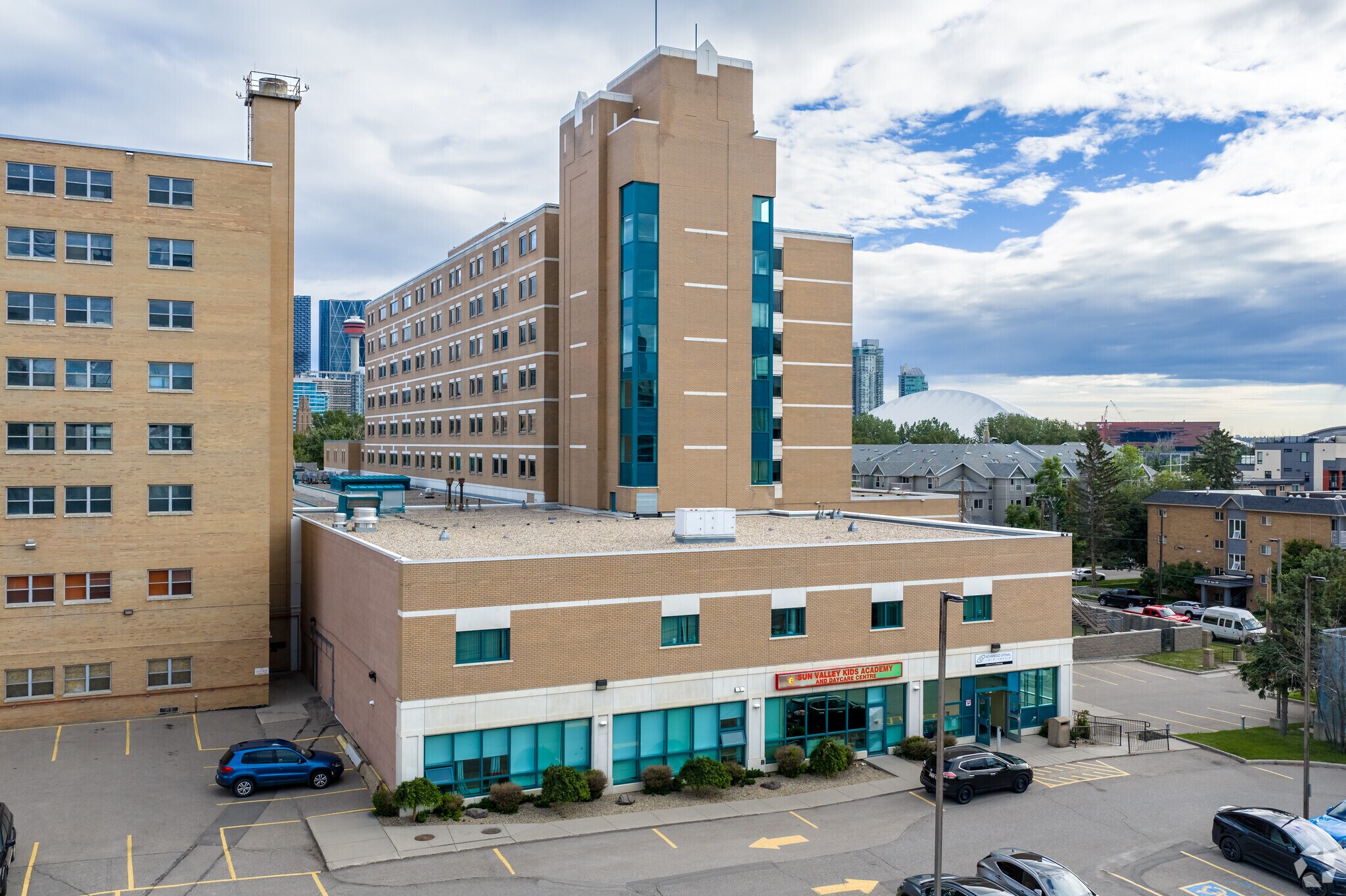 2206-2210 2nd St SW, Calgary, AB à louer Photo principale– Image 1 sur 3