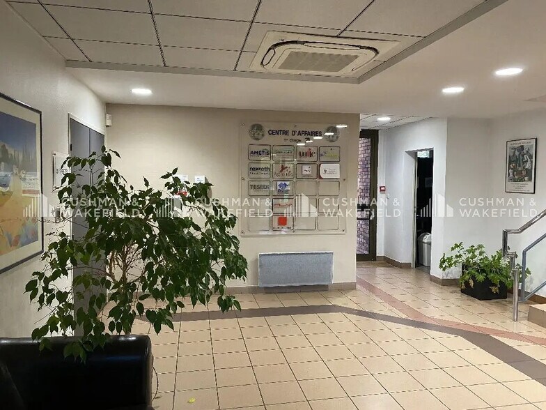 Bureau dans Lingolsheim à louer - Photo de l’immeuble – Image 3 sur 3