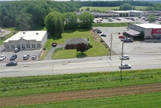 Plus de détails pour 1654 N Center Ave, Somerset, PA - Bureau à vendre