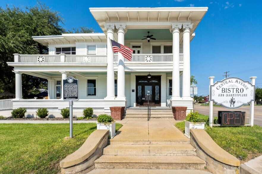 312 N Central Ave, Cameron, TX à vendre - Photo principale – Image 1 sur 61