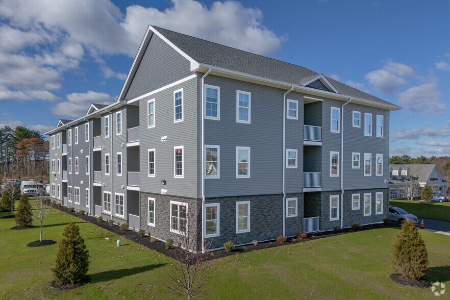 13 Main St, Lakeville, MA à vendre - Photo de l’immeuble – Image 2 sur 8