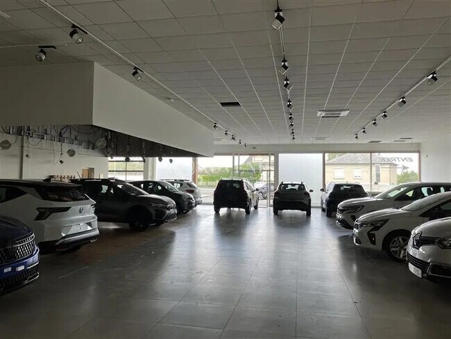 Plus de détails pour Local commercial à vendre