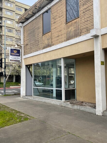 2500 J St, Sacramento, CA à louer - Photo de l’immeuble – Image 2 sur 11