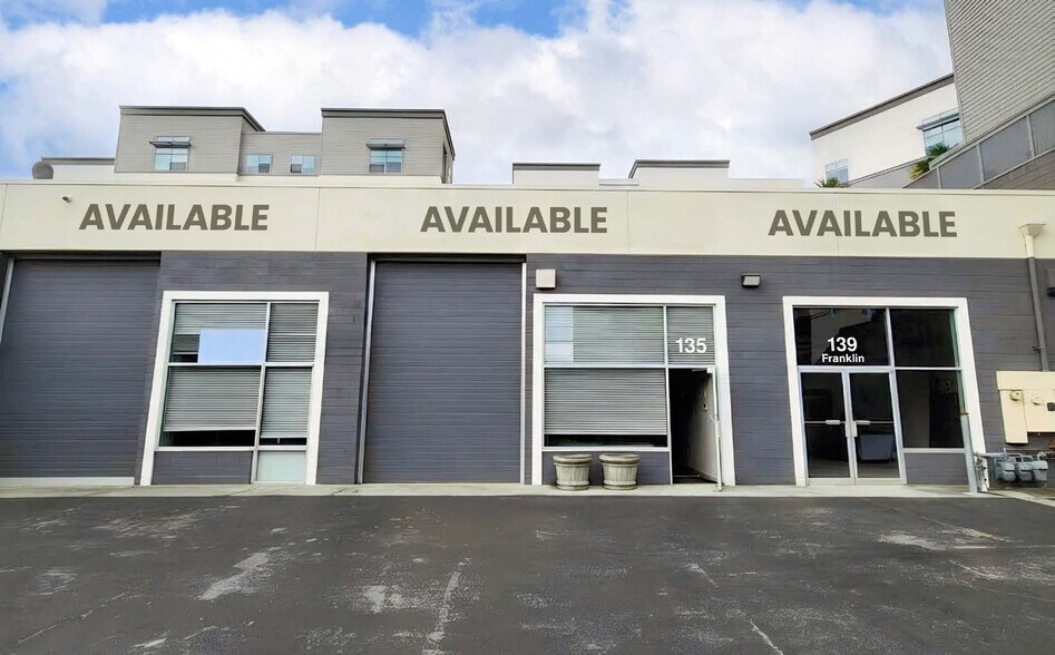 135-299 Franklin St, Redwood City, CA à louer - Photo de l’immeuble – Image 2 sur 5