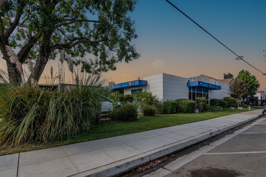 3031 16th St, Bakersfield, CA à louer - Photo de l’immeuble – Image 3 sur 10