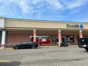 905-951 Atlantic Ave, Baldwin, NY à louer Photo de l’immeuble– Image 2 sur 4