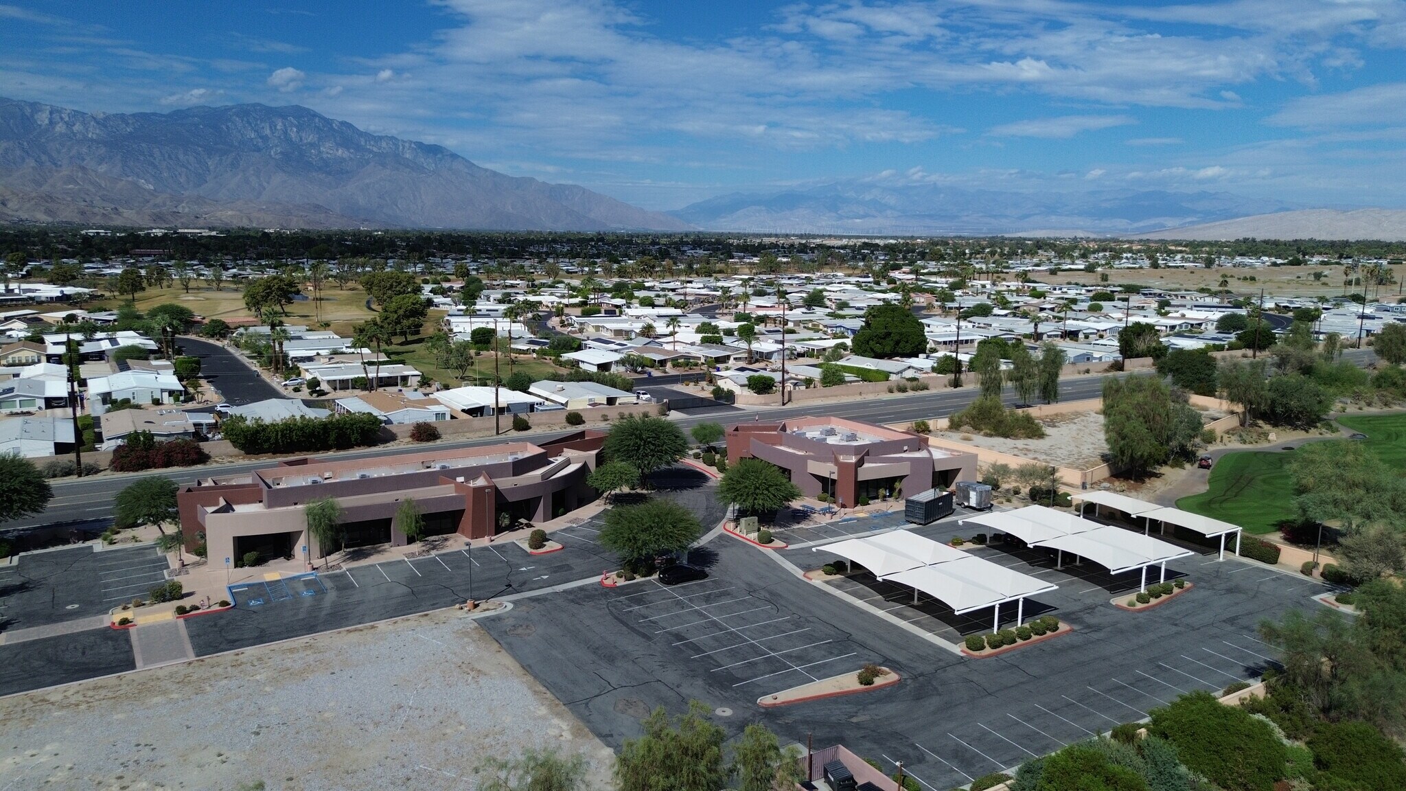 39810 Portola Ave, Palm Desert, CA à louer Photo principale– Image 1 sur 8