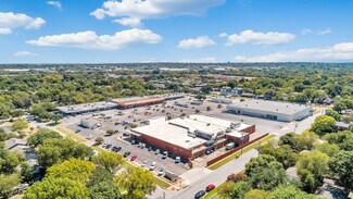 Plus de détails pour 3511-3563 S Hills Ave, Fort Worth, TX - Local commercial à louer