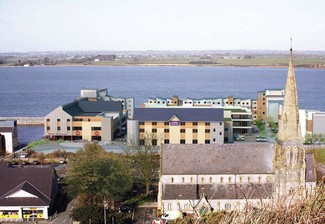 Plus de détails pour Balaclava Rd, Caernarfon - Bureau à louer