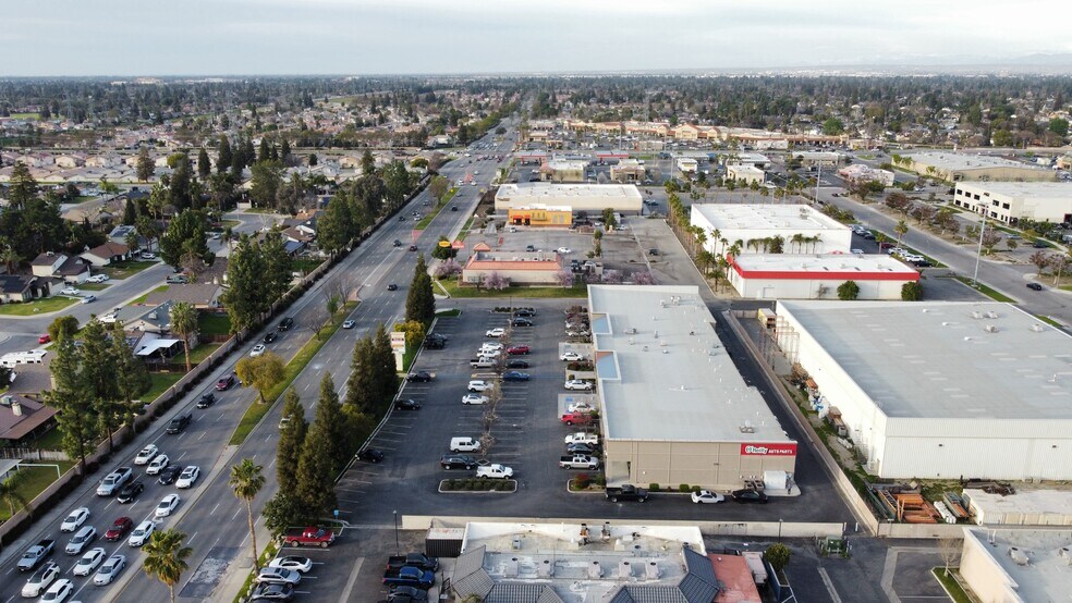 4500-4530 Gosford Rd, Bakersfield, CA à louer - Photo de l’immeuble – Image 2 sur 4