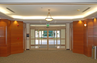 6820 Hospital Dr, Rosedale, MD à louer Hall d’entrée– Image 1 sur 1