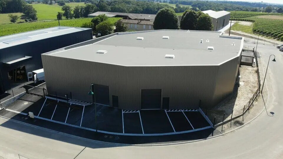 Local d'activités dans Pompignac à vendre - Photo de l’immeuble – Image 2 sur 12