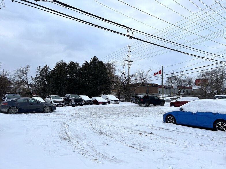 3511 Albion Rd S, Ottawa, ON à louer - Photo de l’immeuble – Image 3 sur 6