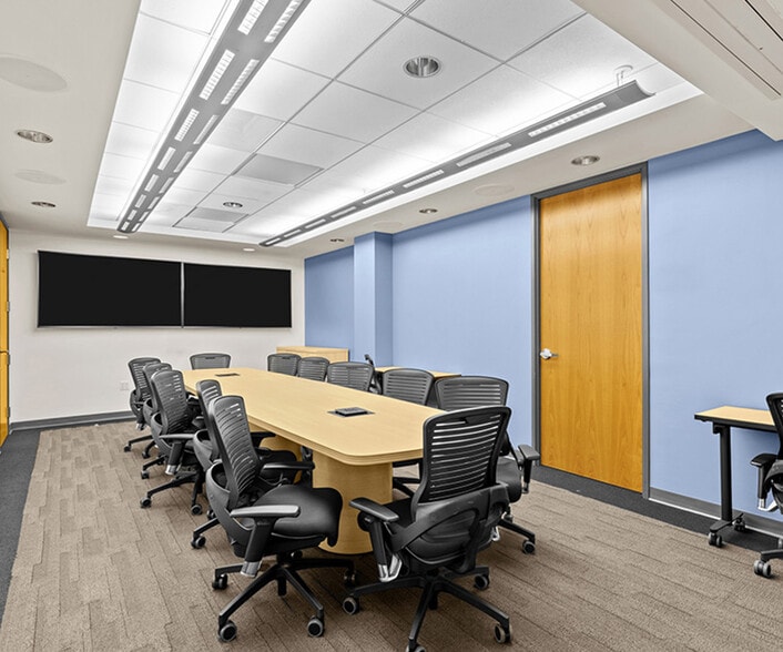 4676 Admiralty Way, Marina Del Rey, CA à louer - Photo de l’immeuble – Image 3 sur 11