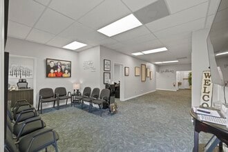 2400 W Michigan Ave, Pensacola, FL à louer Photo de l’immeuble– Image 1 sur 8