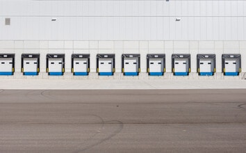 20 Whybank Dr, Brampton, ON à louer Photo de l’immeuble– Image 2 sur 3