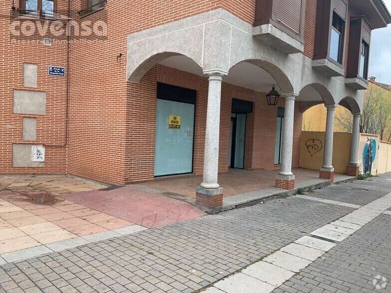 Immeuble residentiel dans Sevilla la Nueva, Madrid à vendre - Photo intérieure – Image 1 sur 1