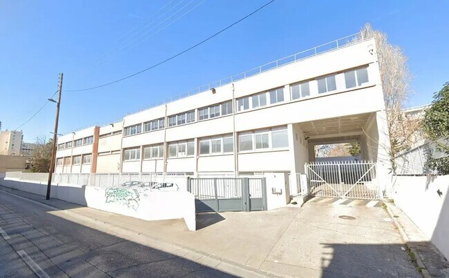 Plus de détails pour 24 Boulevard De La Bougie, Marseille - Bureau à vendre