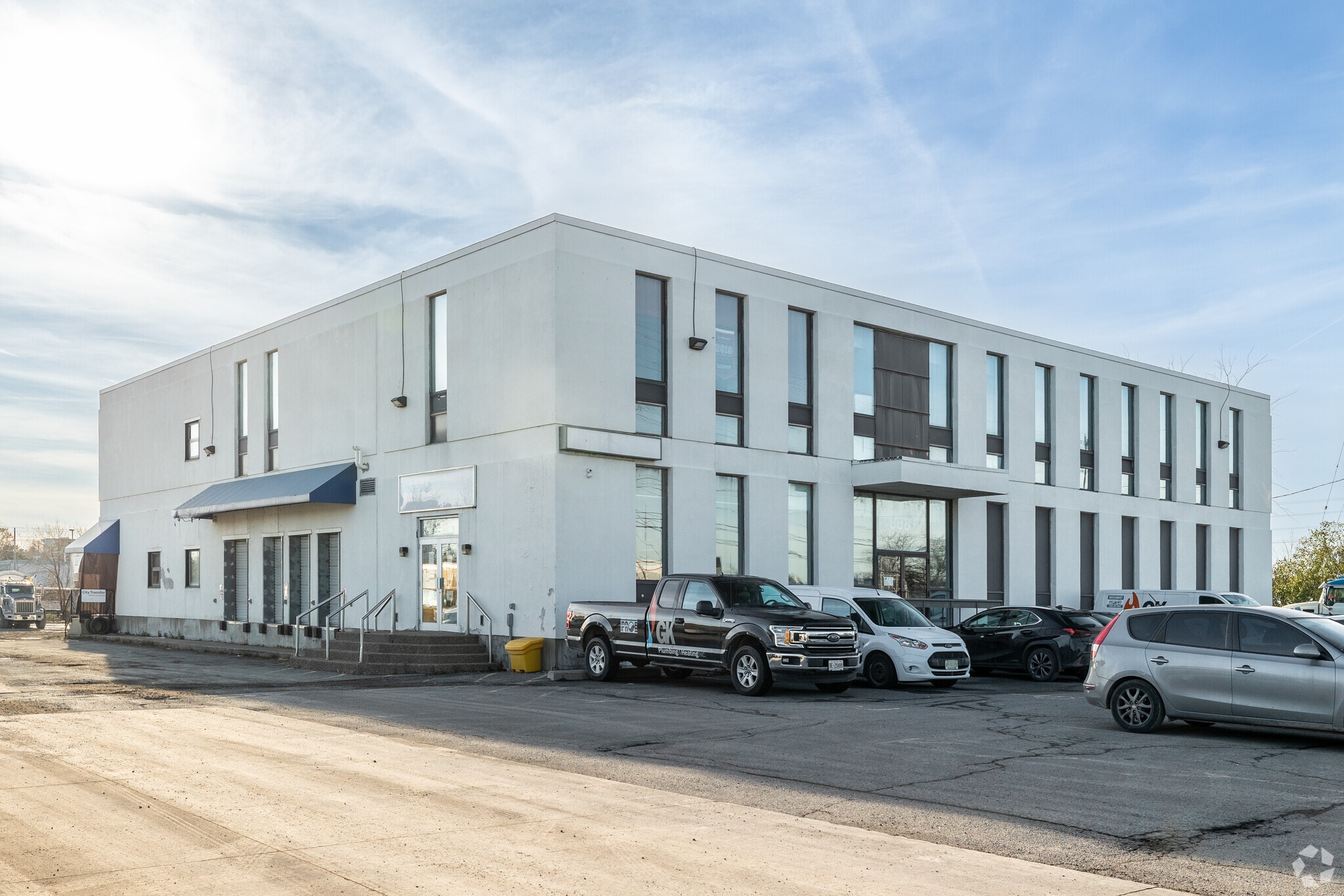 888 Belfast Rd, Ottawa, ON à vendre Photo principale– Image 1 sur 7