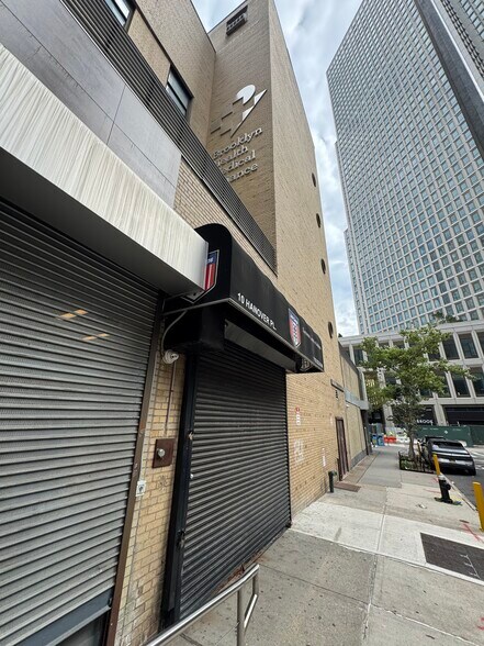 10 Hanover Pl, Brooklyn, NY à louer - Photo de l’immeuble – Image 3 sur 9