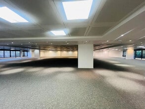 Bureau dans Louveciennes à louer Photo intérieure– Image 2 sur 5