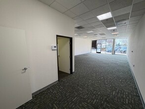 2440 Fulton Ave, Sacramento, CA à louer Photo intérieure– Image 2 sur 3