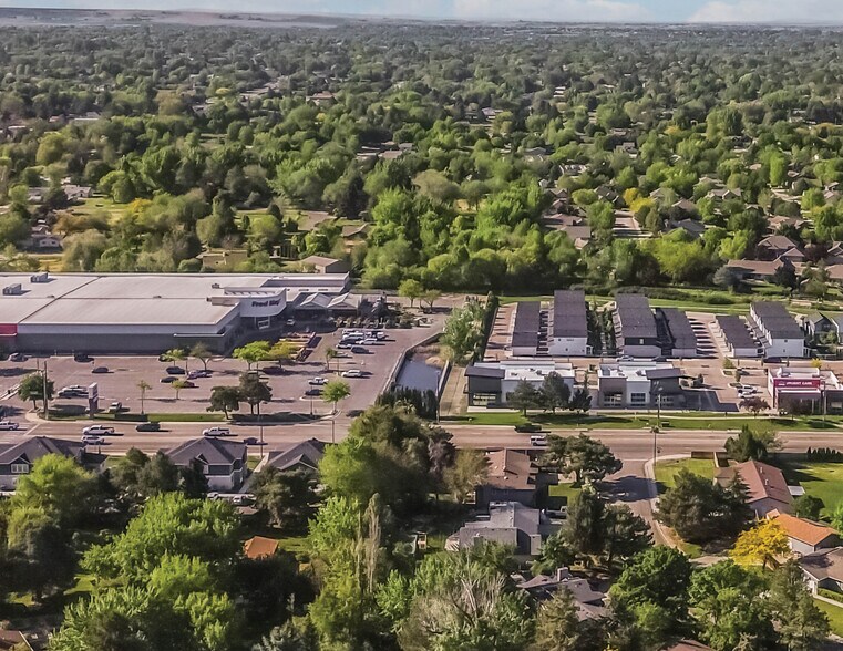 11059-10941 W Overland Rd, Boise, ID à vendre - Photo de l’immeuble – Image 2 sur 5