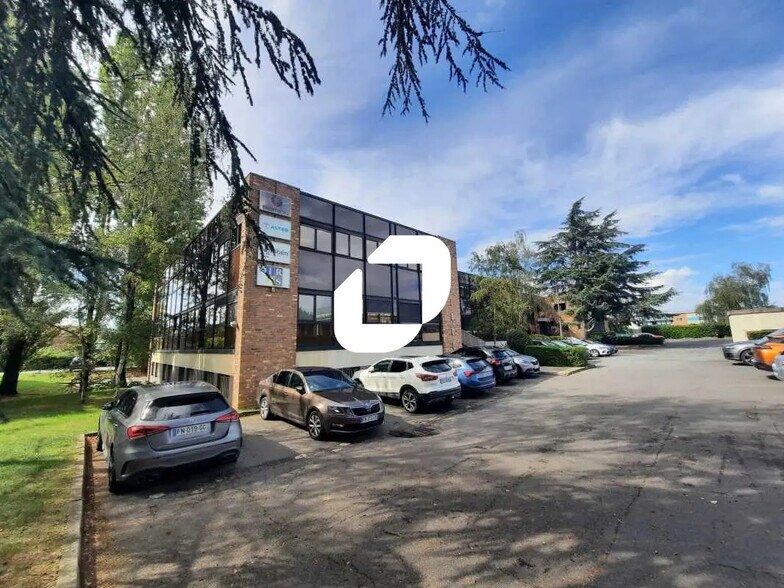 3 Avenue De La Baltique, Villebon-sur-Yvette à louer - Photo de l’immeuble – Image 2 sur 18