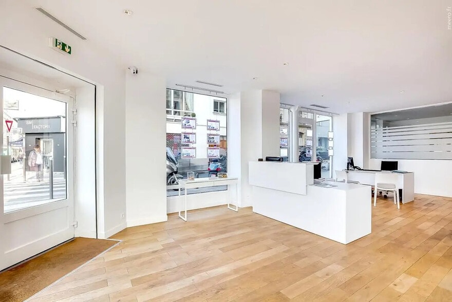 Bureau dans Paris à louer - Hall d’entrée – Image 3 sur 9