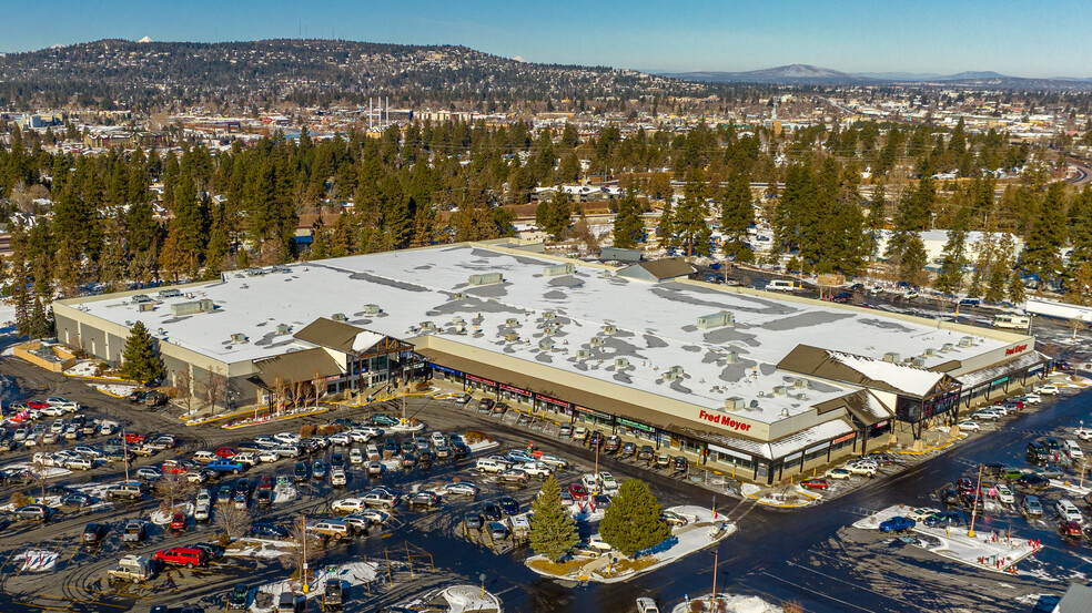 61535 S Highway 97, Bend, OR à louer - Photo de l’immeuble – Image 2 sur 6