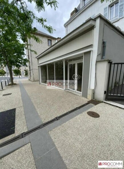 Local commercial dans Chartres à louer - Photo de l’immeuble – Image 3 sur 4