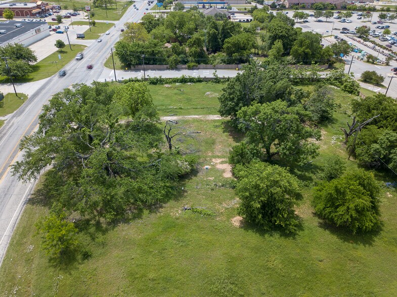 1811 N Grand Ave, Gainesville, TX à vendre - Aérien – Image 3 sur 3