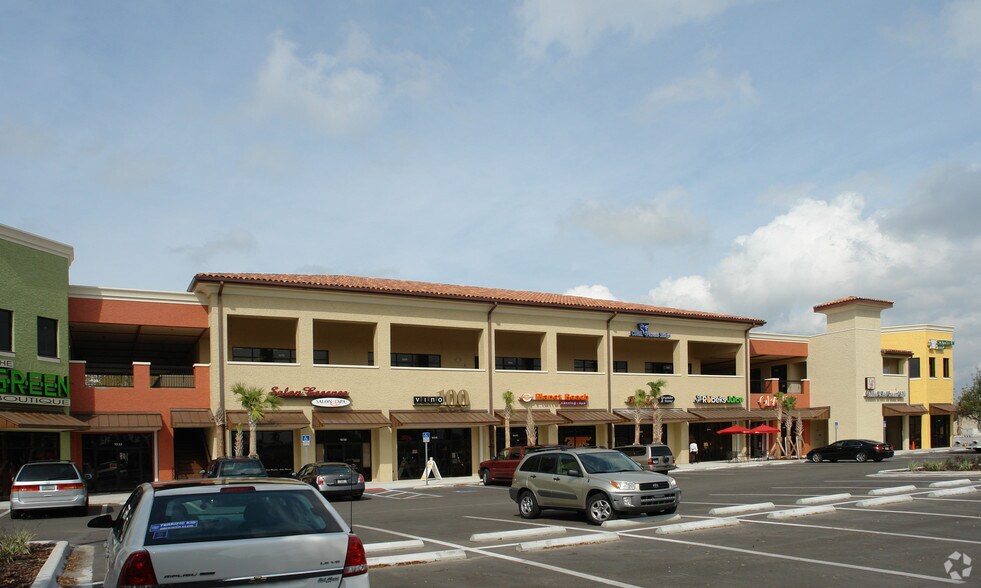 1034-1050 Bloomingdale Ave, Valrico, FL à vendre - Photo de l’immeuble – Image 2 sur 25
