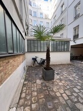 51 Bis Rue Sainte-Anne, Paris à louer Photo intérieure– Image 2 sur 7