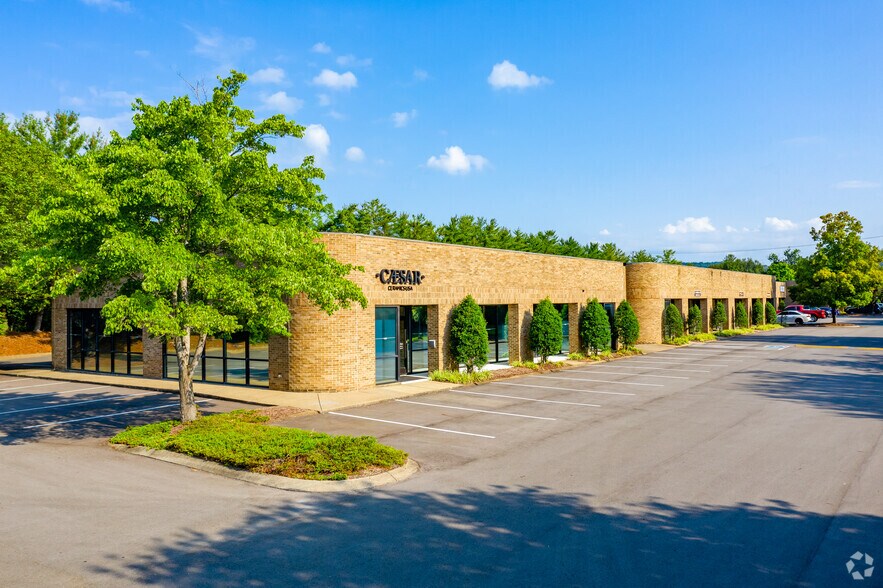 500 Wilson Pike Cir, Brentwood, TN à louer - Photo de l’immeuble – Image 3 sur 16