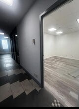 900 W 49th St, Hialeah, FL à louer Photo intérieure– Image 2 sur 2