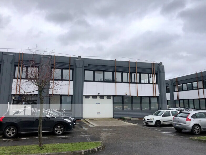 Local d’activités dans Gennevilliers à louer - Photo de l’immeuble – Image 1 sur 8