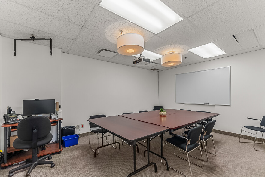 2750 Ch Sainte-Foy, Québec, QC à louer - Photo intérieure – Image 3 sur 13