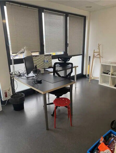 Bureau dans Caen à louer - Photo de l’immeuble – Image 2 sur 6