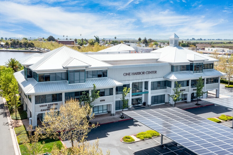 1 Harbor Ctr, Suisun City, CA à louer - Photo principale – Image 1 sur 8