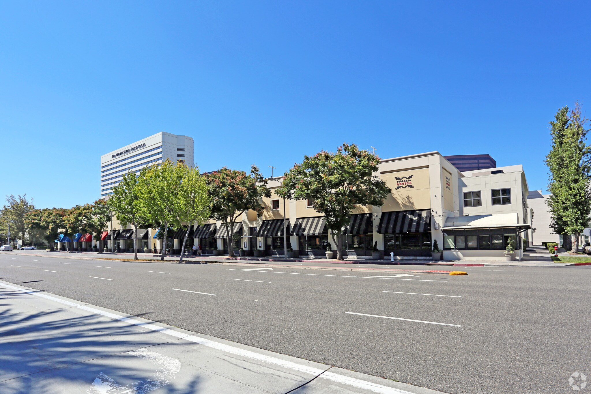 650 Anton Blvd, Costa Mesa, CA à louer Photo principale– Image 1 sur 5