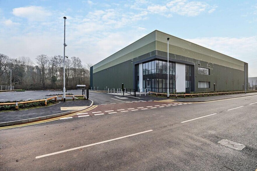 M38 Indurent Park, Stone à louer - Photo de l’immeuble – Image 2 sur 16
