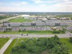38705 7 Mile Rd, Livonia, MI - VUE AÉRIENNE  vue de carte - Image1