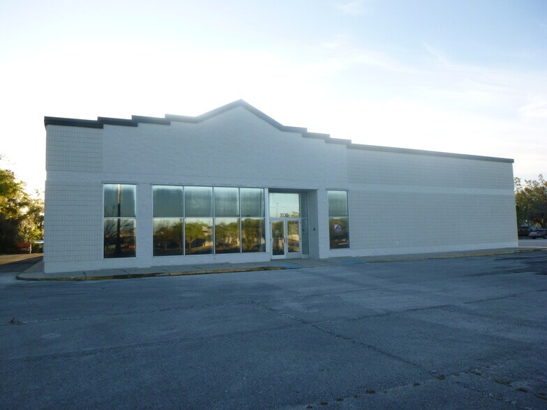 3100 SW College Rd, Ocala, FL à louer - Photo de l’immeuble – Image 1 sur 9