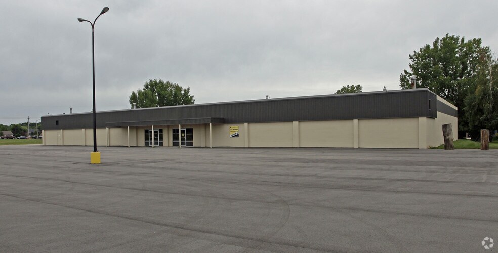 2490 Main St, Green Bay, WI à vendre - Photo principale – Image 3 sur 4
